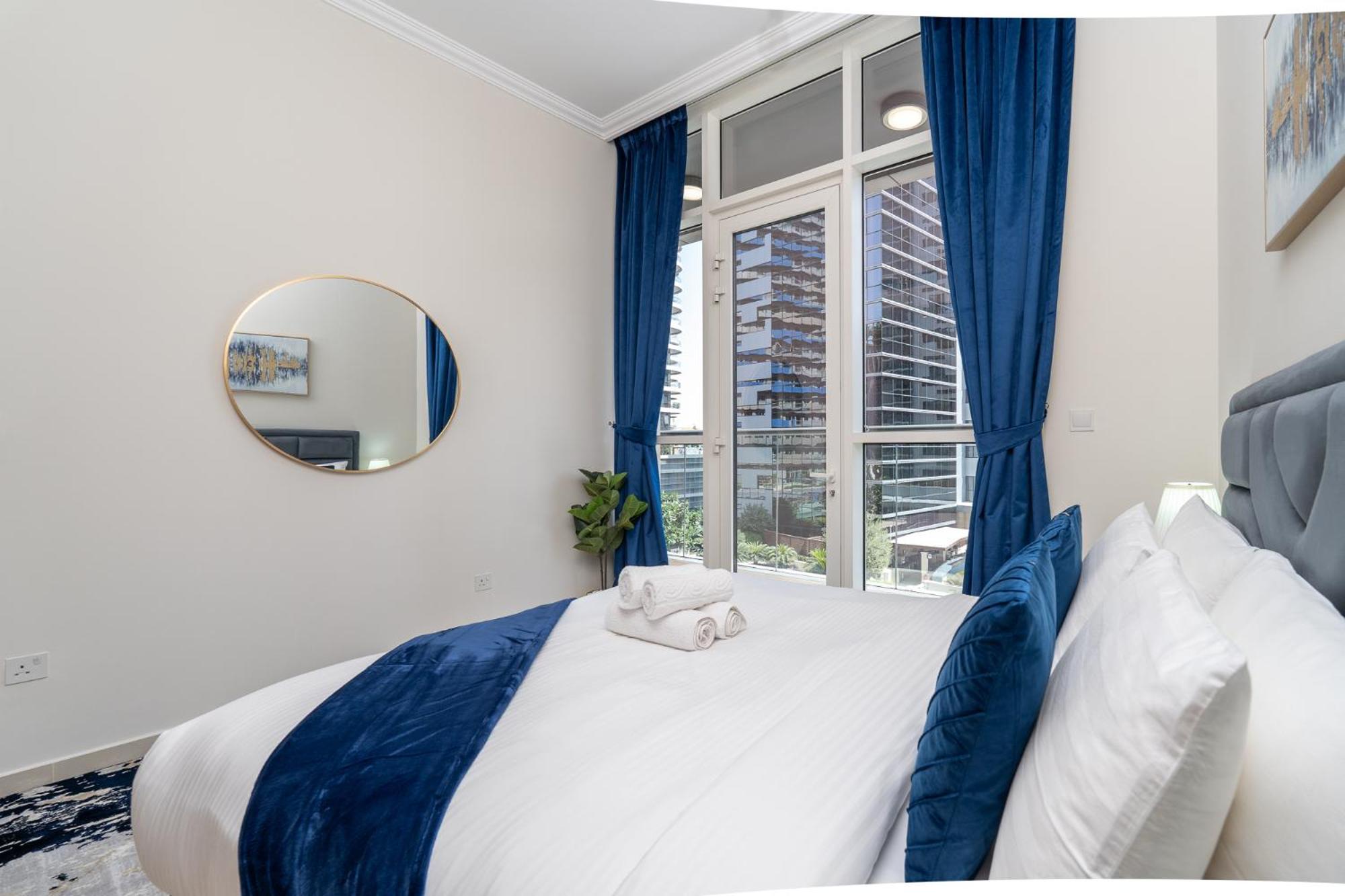 شقة Dunya Tower Luxury And 2 Min Walk To Mall And Burj Khalifa In Heart Of Downtown دبي