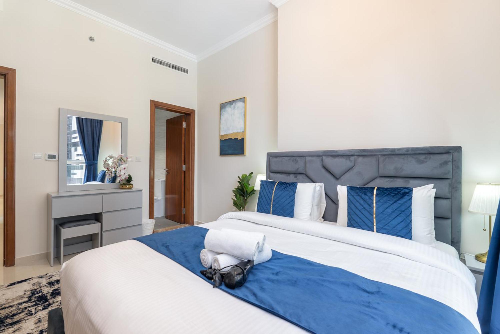 Dunya Tower Luxury And 2 Min Walk To Mall And Burj Khalifa In Heart Of Downtown دبي