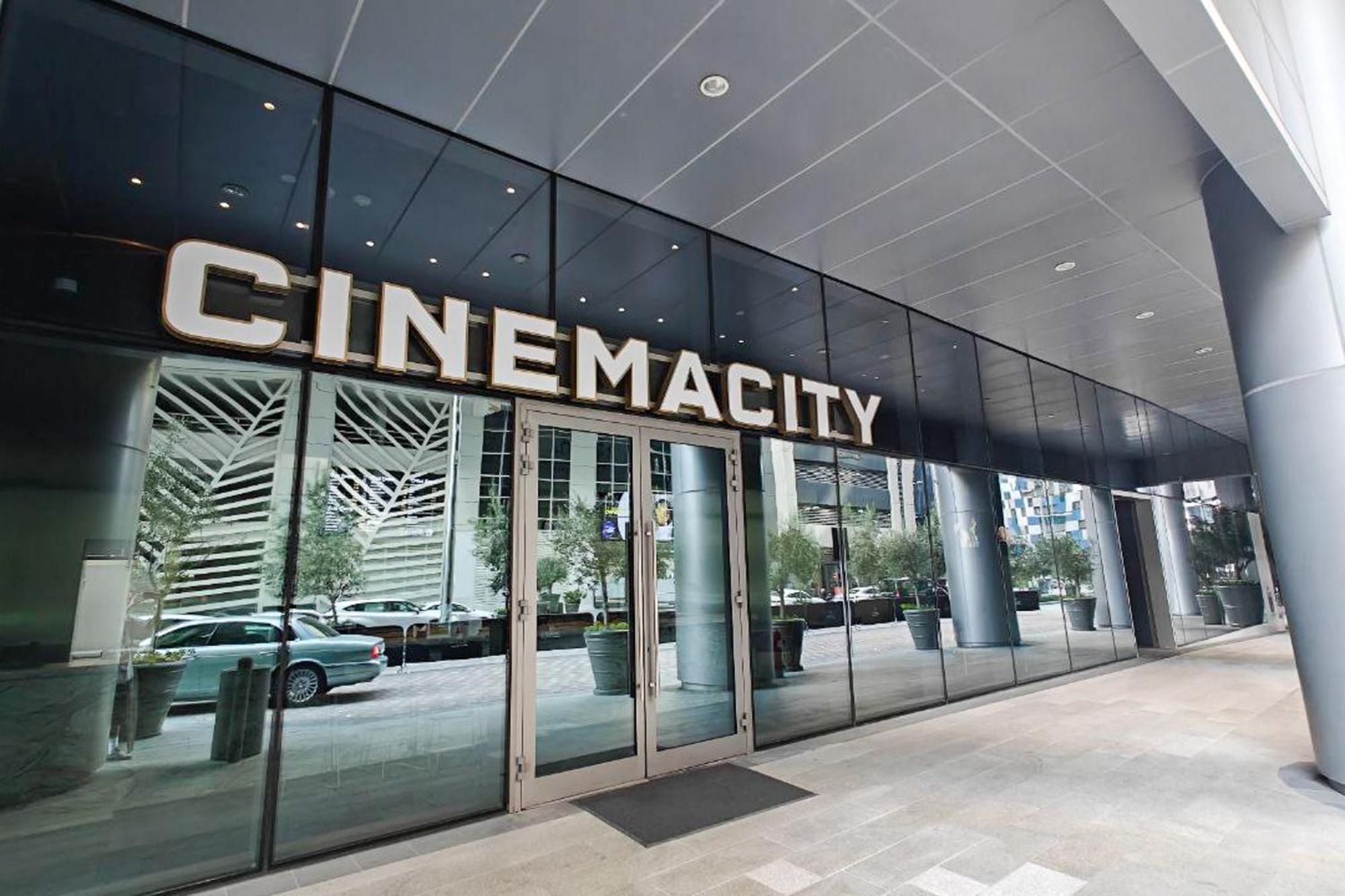 شقة Dunya Tower Luxury And 2 Min Walk To Mall And Burj Khalifa In Heart Of Downtown