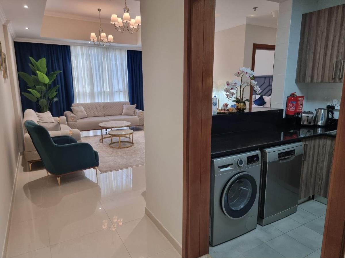 Appartement Dunya Tower Luxury And 2 Min Walk To Mall And Burj Khalifa In Heart Of Downtown Dubaï