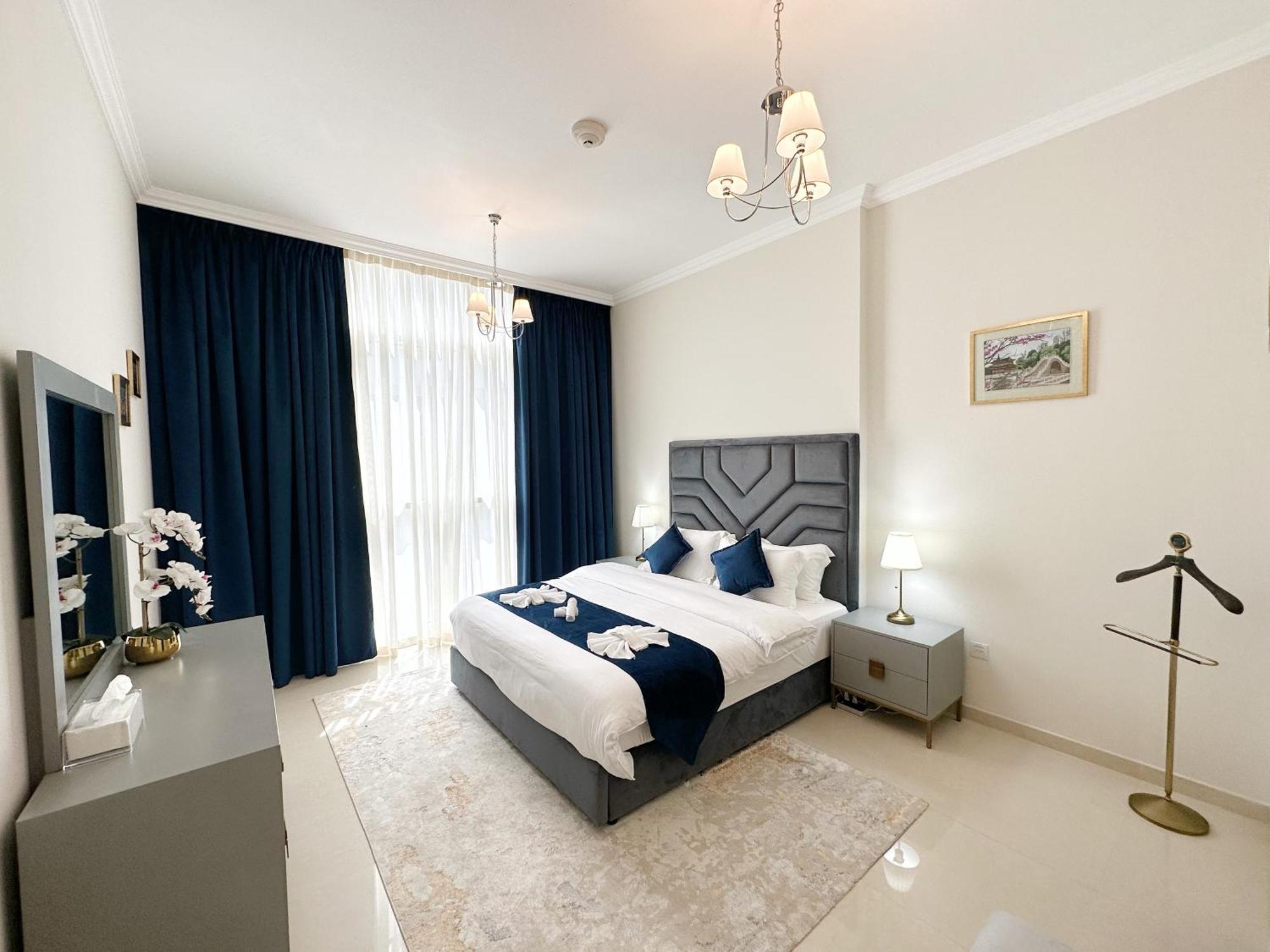 Dunya Tower Luxury And 2 Min Walk To Mall And Burj Khalifa In Heart Of Downtown Appartement Dubaï