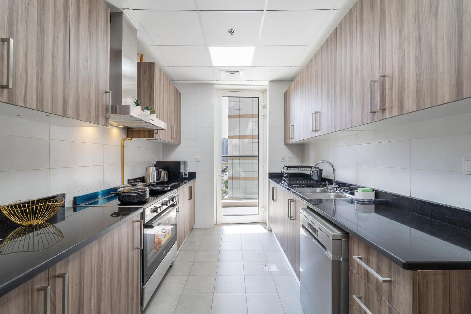 Dunya Tower Luxury And 2 Min Walk To Mall And Burj Khalifa In Heart Of Downtown Appartement *