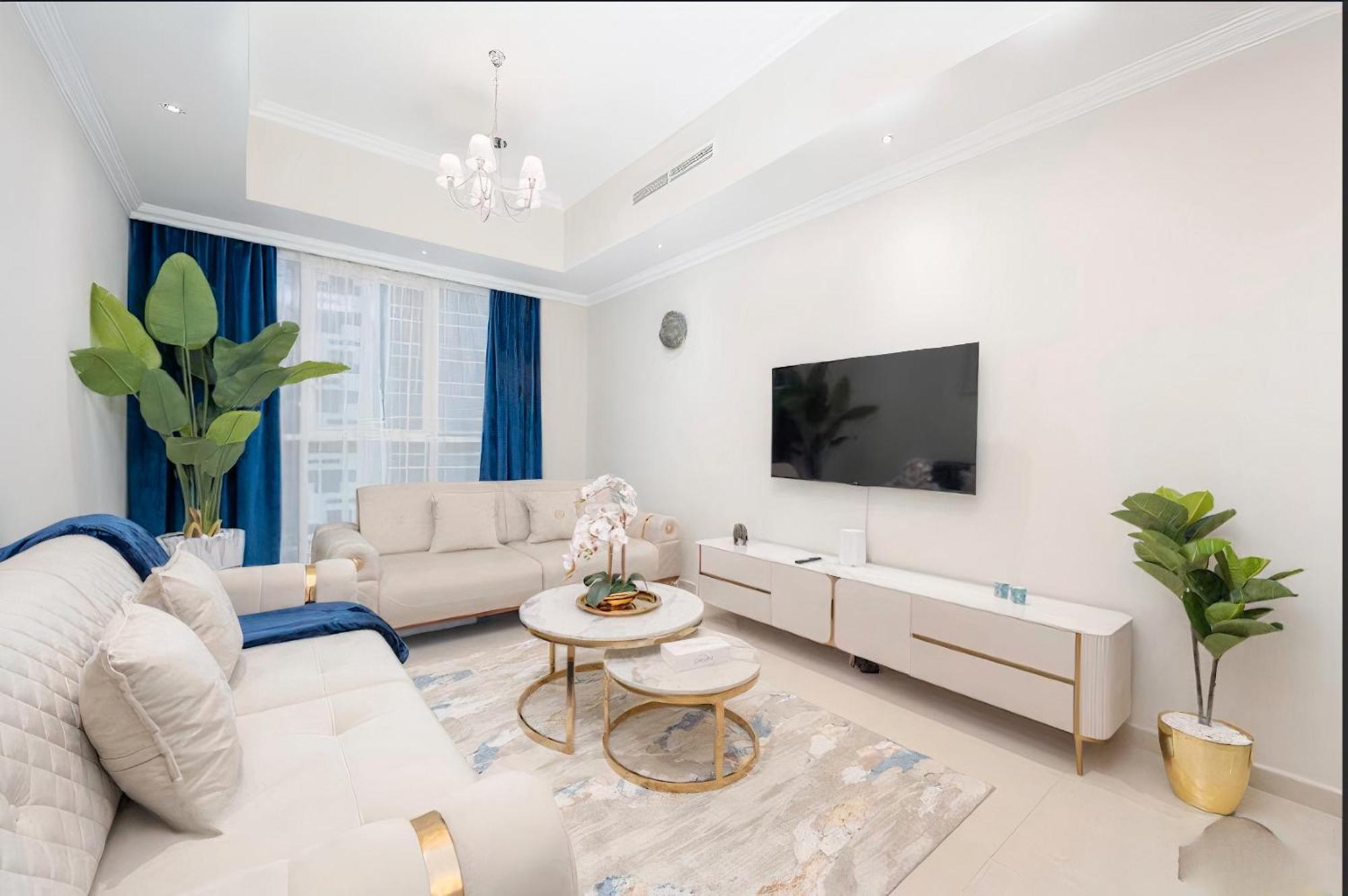 Appartement Dunya Tower Luxury And 2 Min Walk To Mall And Burj Khalifa In Heart Of Downtown *
