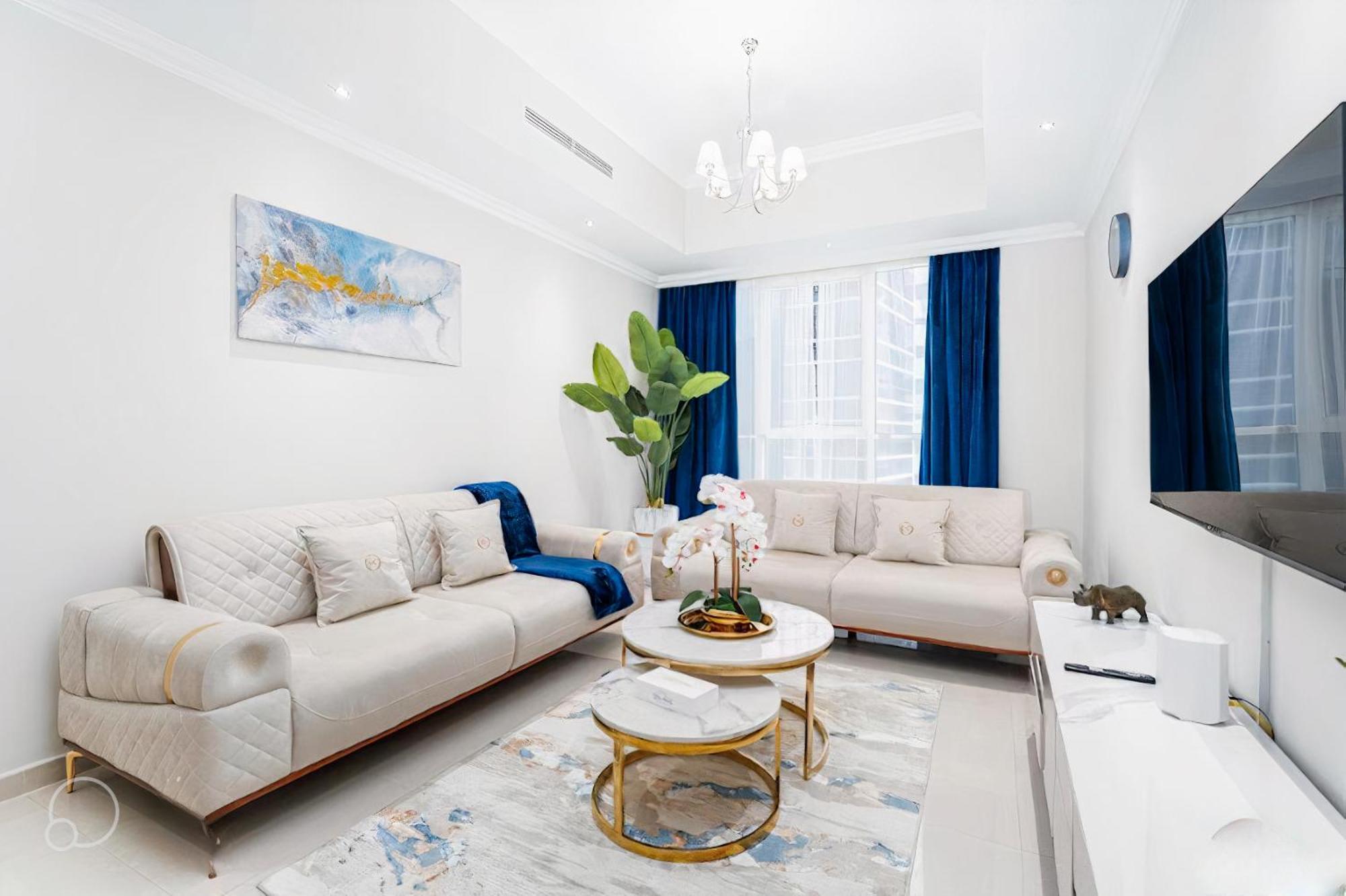 Appartement Dunya Tower Luxury And 2 Min Walk To Mall And Burj Khalifa In Heart Of Downtown *