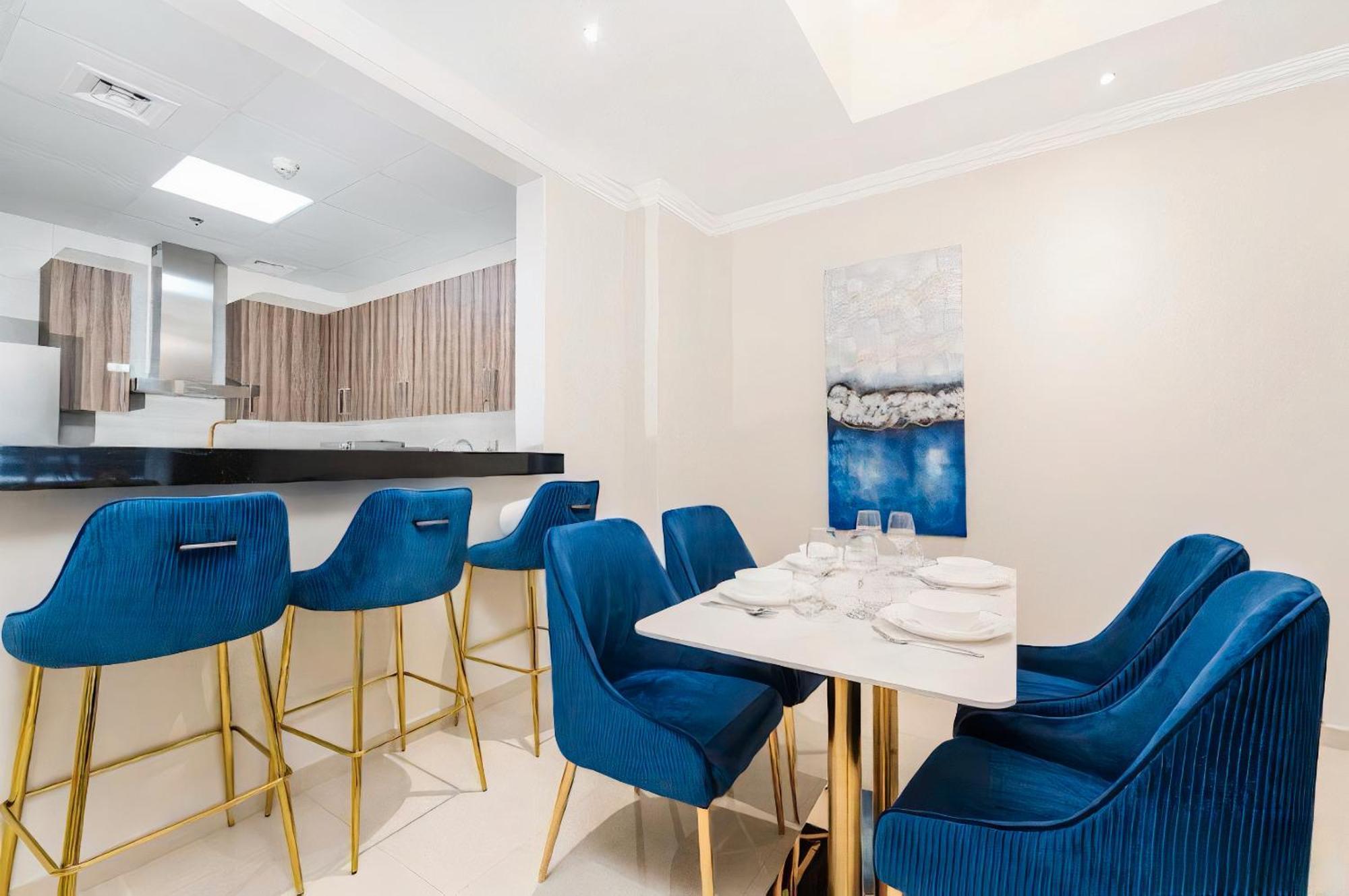 Appartement Dunya Tower Luxury And 2 Min Walk To Mall And Burj Khalifa In Heart Of Downtown